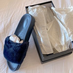 J.Crew Pacifica navy single strap fluffy slide sandal size 7.5 US. New in box!